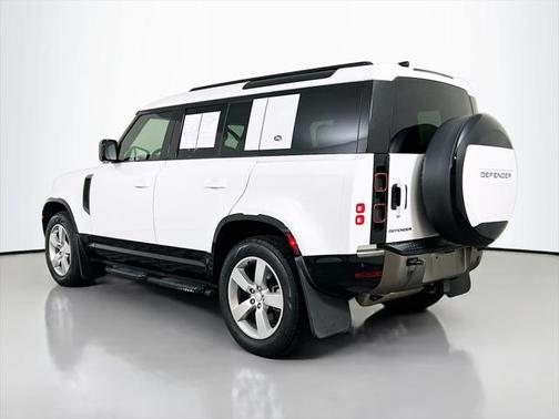 2024 Land Rover Defender 110 P400 X-Dynamic SE