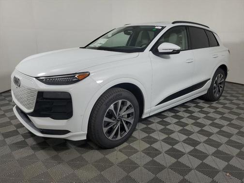 2025 Audi Q6 e-tron Premium Plus quattro