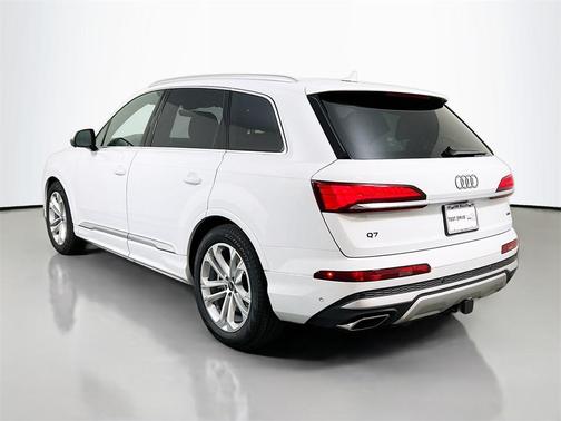 2026 Audi Q7 55 Premium Plus