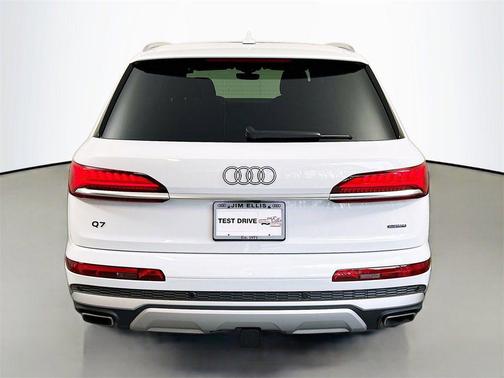2026 Audi Q7 55 Premium Plus
