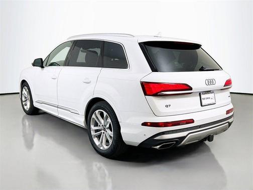 2026 Audi Q7 55 Premium Plus
