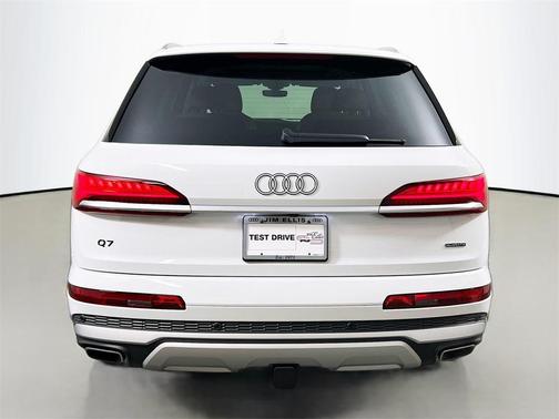 2025 Audi Q7 55 Premium Plus
