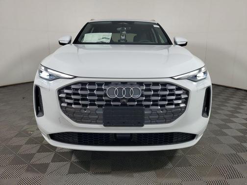 Glacier White Metallic 2026 Audi Q5 Premium TFSI quattro S tronic