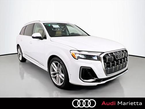 2025 Audi Q7 55 Premium Plus
