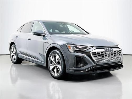 2024 Audi Q8 e-tron Prestige