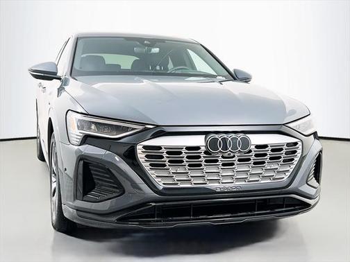 2024 Audi Q8 e-tron Prestige