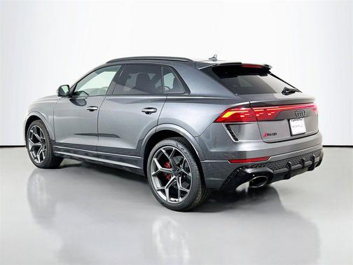 Daytona Gray Pearl Effect 2026 Audi RS Q8 4.0T