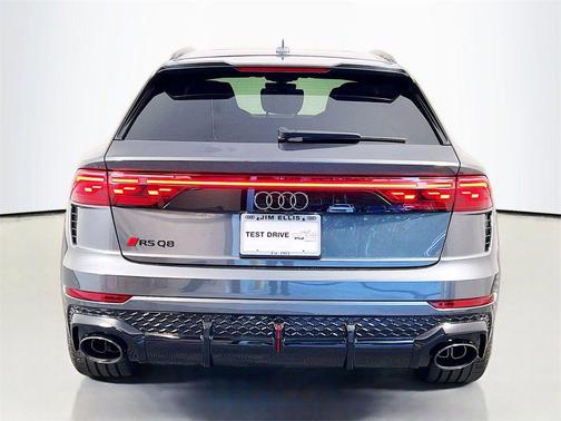 Daytona Gray Pearl Effect 2026 Audi RS Q8 4.0T