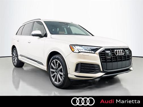 2024 Audi Q7 45 Premium Plus