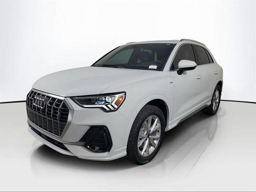 2024 Audi Q3 Premium 45 TFSI S line quattro Tiptronic