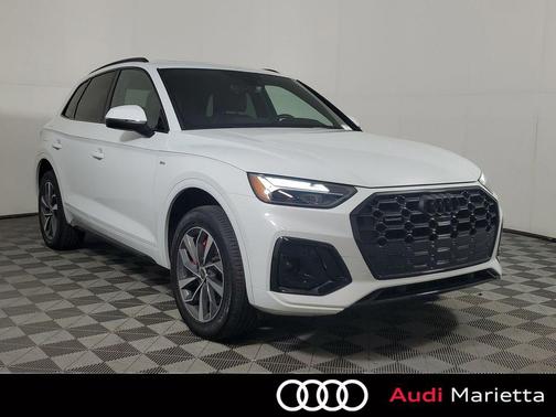Glacier White Metallic 2024 Audi Q5 45 S line Premium Plus