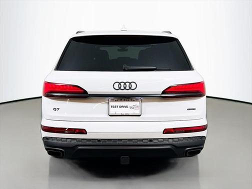 2025 Audi Q7 55 Premium Plus