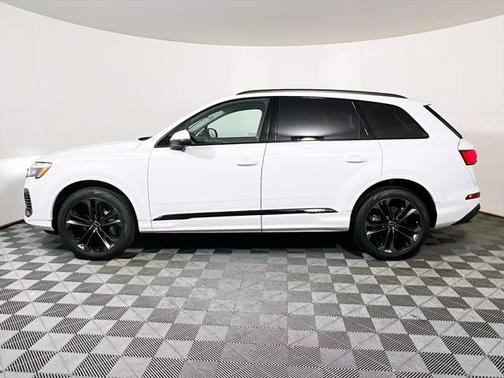 2025 Audi Q7 55 Premium Plus