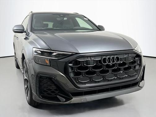 2025 Audi Q8 55 Premium Plus
