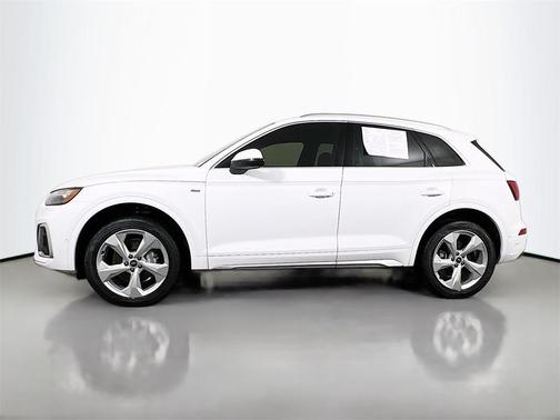2023 Audi Q5 45 S line Prestige