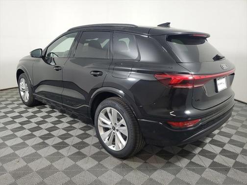 2025 Audi Q6 e-tron Premium