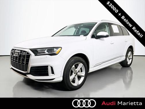 2022 Audi Q7 45 Premium Plus