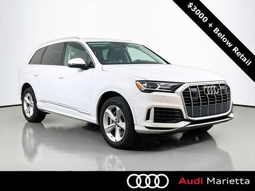 2022 Audi Q7 45 Premium Plus