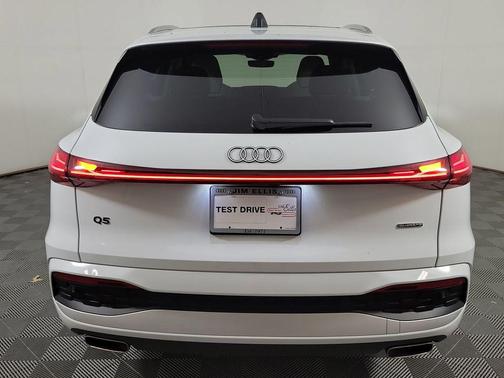 Glacier White Metallic 2025 Audi Q5 Prestige TFSI quattro S tronic