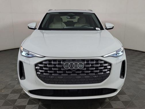Glacier White Metallic 2025 Audi Q5 Prestige TFSI quattro S tronic