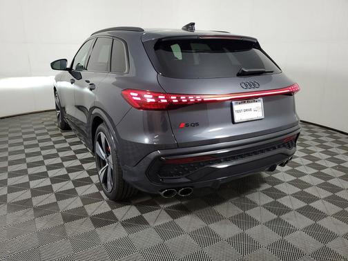 Tambora Gray Metallic 2026 Audi SQ5 3.0T Premium Plus