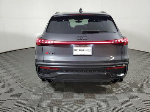 Tambora Gray Metallic 2026 Audi SQ5 3.0T Premium Plus