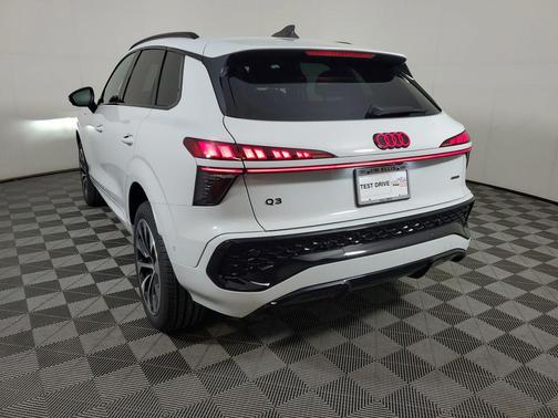 Glacier White Metallic 2026 Audi Q3 TFSI quattro S tronic