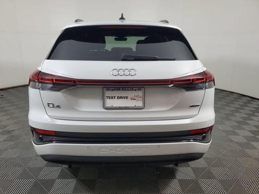 2024 Audi Q4 e-tron Premium Plus 55 quattro