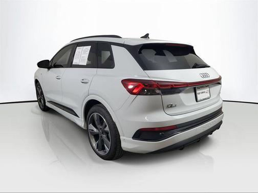 2024 Audi Q4 e-tron Premium Plus 55 quattro