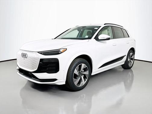 2025 Audi Q6 e-tron Premium Plus quattro