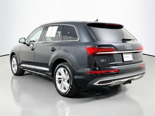 2022 Audi Q7 55 Premium Plus