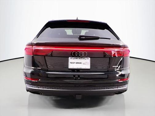 2025 Audi Q8 55 Premium Plus