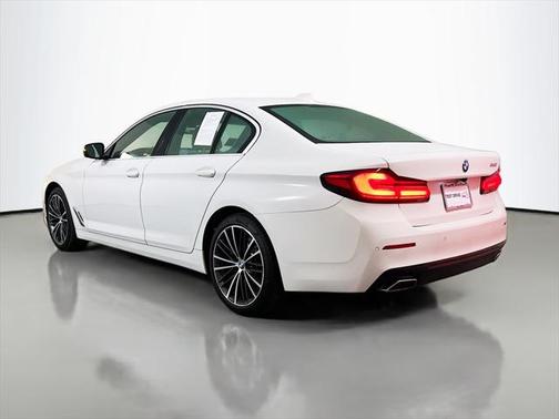 2022 BMW 540 i