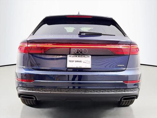 2025 Audi Q8 55 Premium