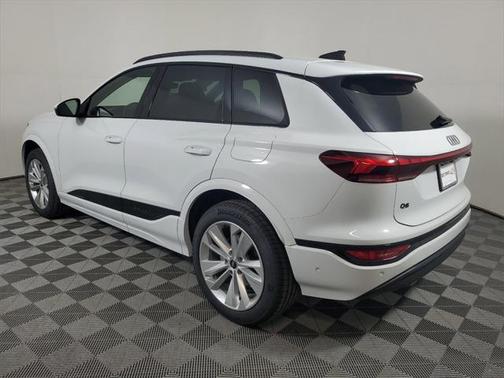 2025 Audi Q6 e-tron Premium
