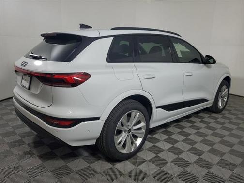 2025 Audi Q6 e-tron Premium