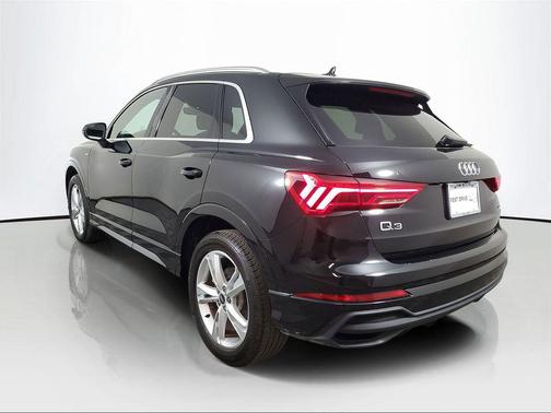 Mythos Black Metallic 2024 Audi Q3 Premium 45 TFSI S line quattro Tiptronic