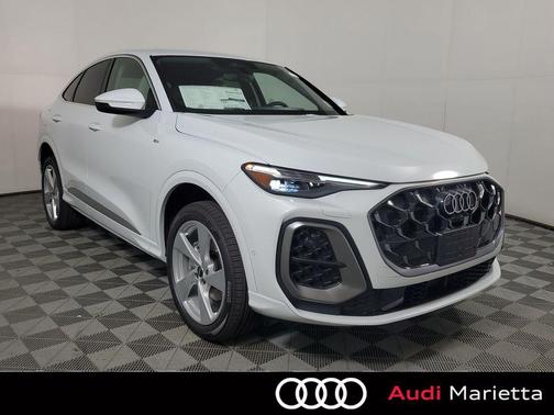 Glacier White Metallic 2026 Audi Q5 Sportback Premium Plus TFSI quattro S tronic