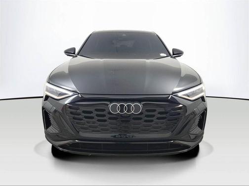 2024 Audi Q8 e-tron Premium Plus