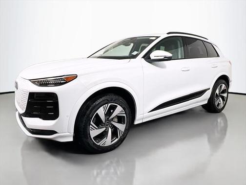 2025 Audi Q6 e-tron Premium Plus quattro
