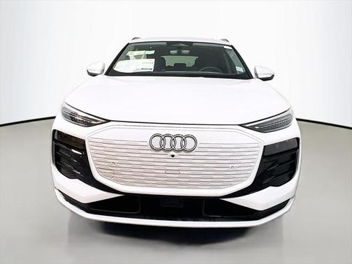 2025 Audi Q6 e-tron Premium Plus quattro