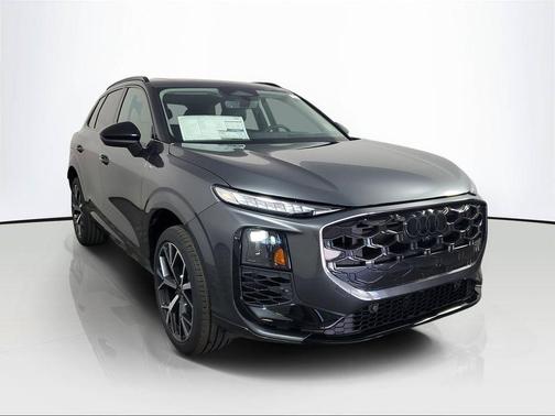 Daytona Gray Pearl Effect 2026 Audi Q3 TFSI quattro S tronic