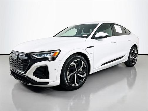 2024 Audi Q8 e-tron Prestige