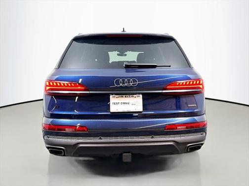2025 Audi Q7 55 Premium Plus