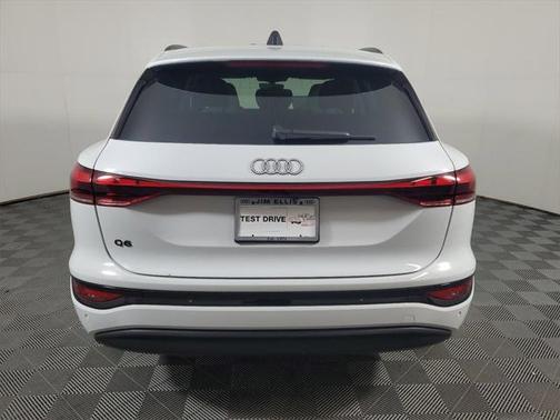2025 Audi Q6 e-tron Premium Plus quattro