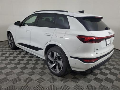2025 Audi Q6 e-tron Premium Plus quattro