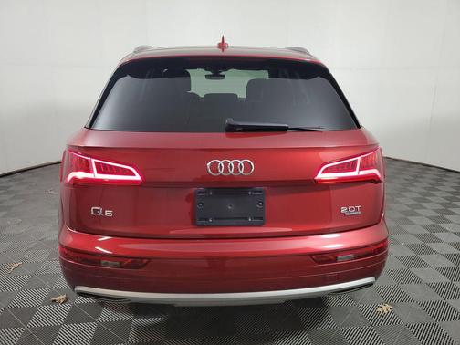 2018 Audi Q5 2.0T Tech Premium