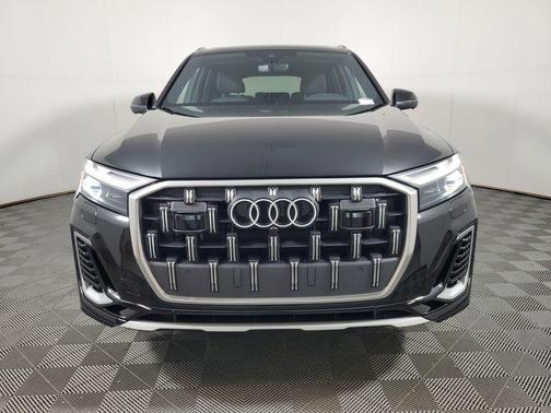 Mythos Black Metallic 2025 Audi Q7 55 Premium Plus