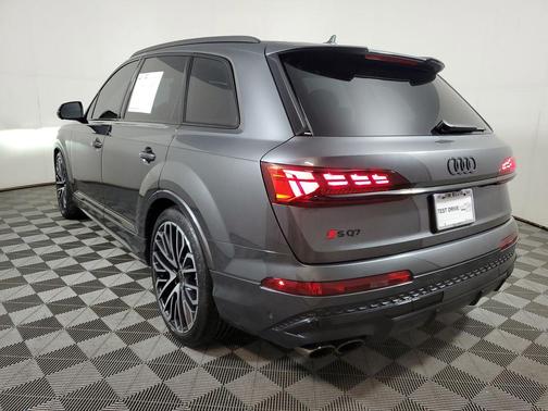 2026 Audi SQ7 4.0T Prestige