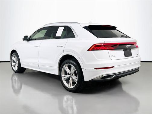 2023 Audi Q8 55 Premium Plus